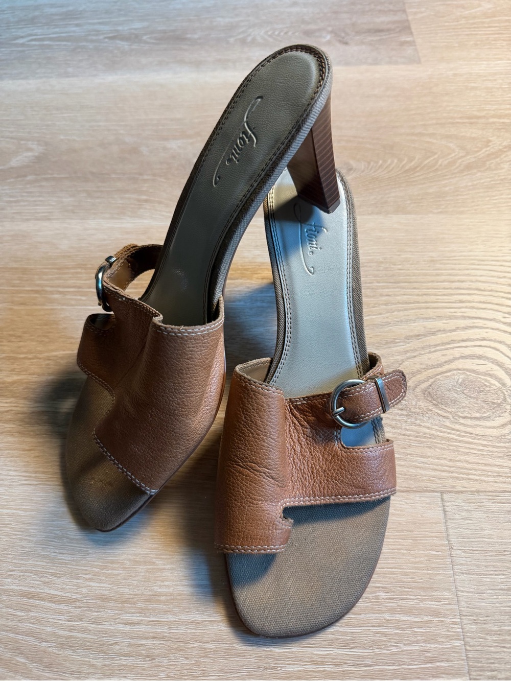 Vintage Y2K 2000s Fioni Brown Leather Heeled Mules Buckle Accent Slide Sandals
